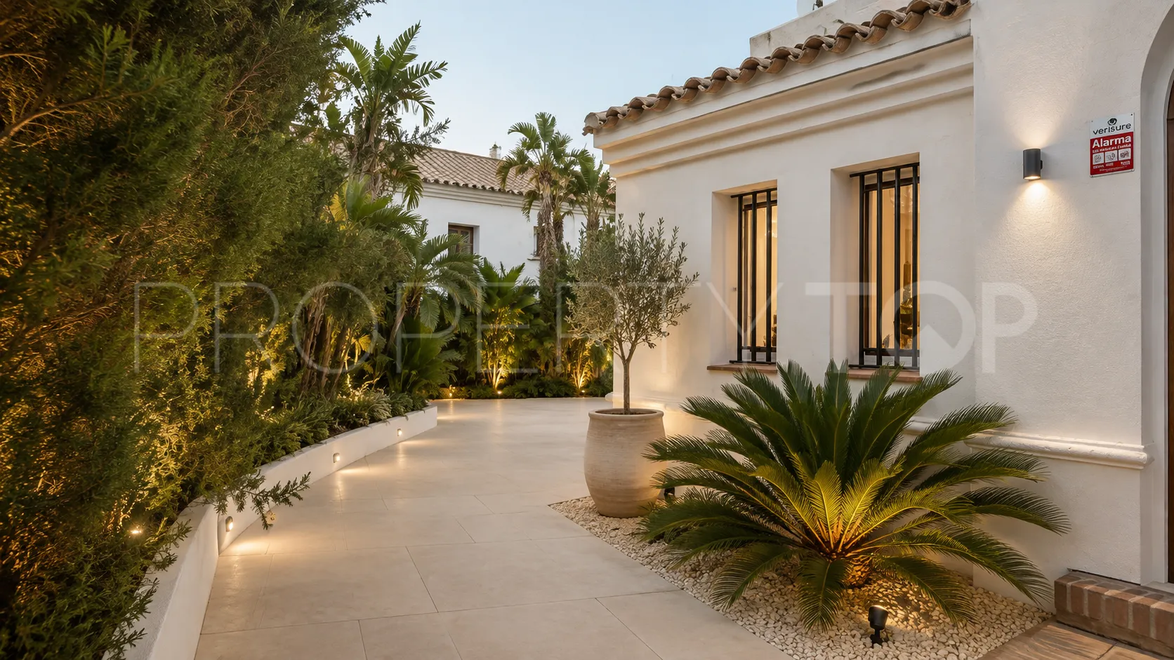 Villa en venta en La Duquesa Golf