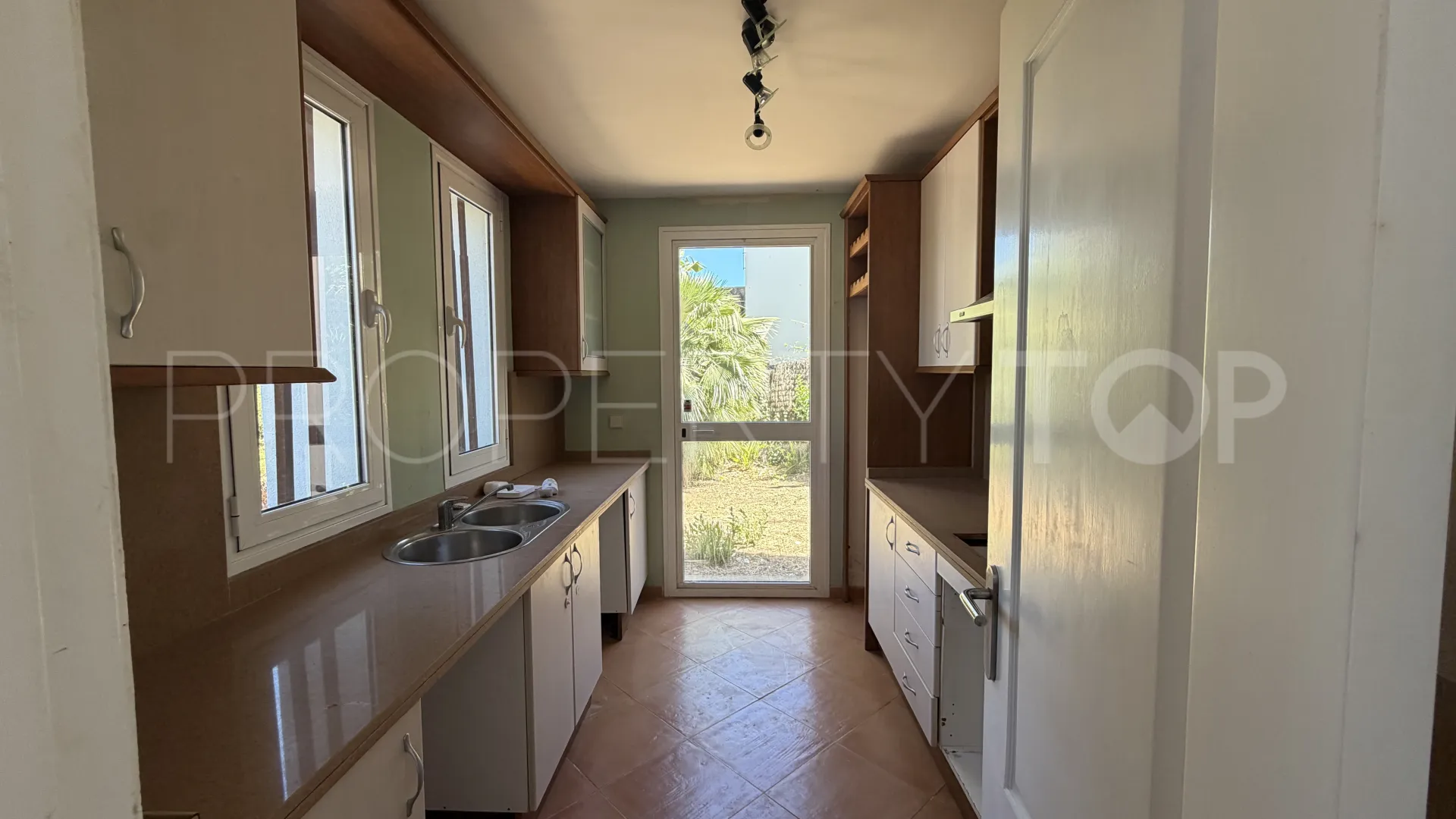 Villa en venta en La Duquesa Golf