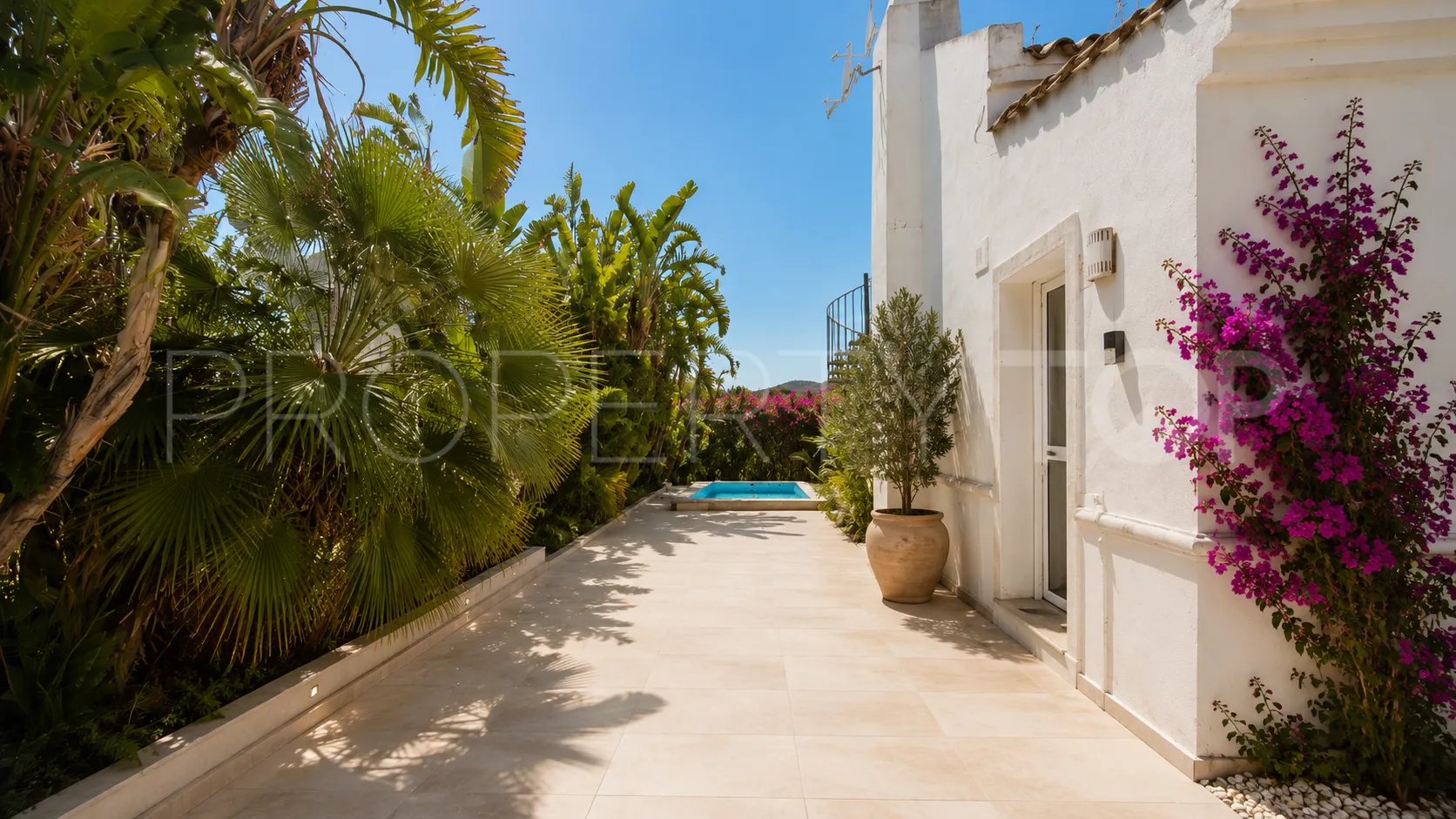 Villa en venta en La Duquesa Golf