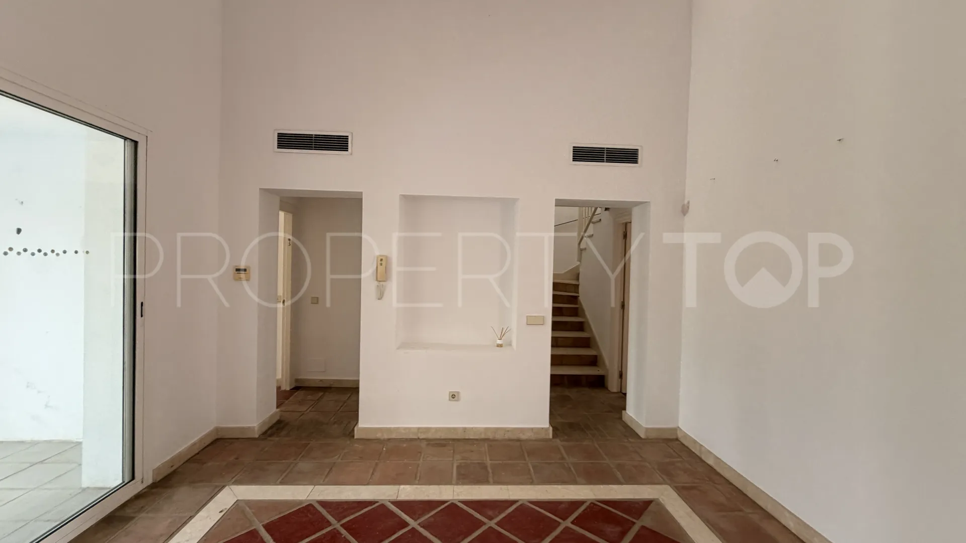Villa en venta en La Duquesa Golf