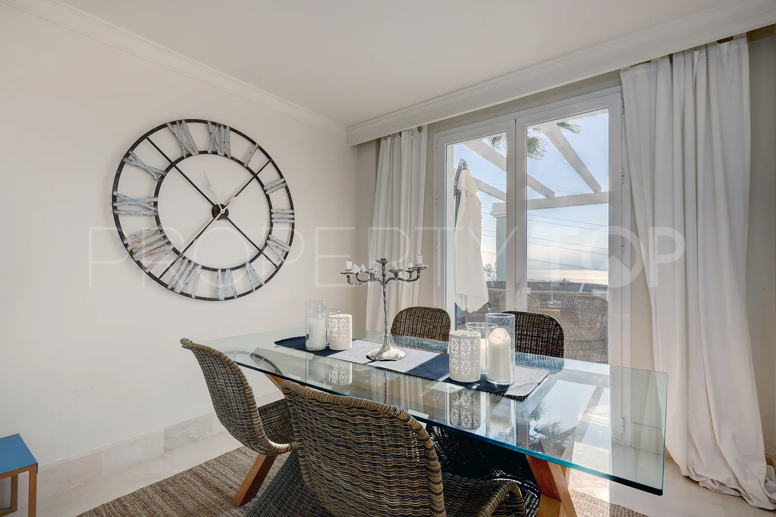 Doña Julia, apartamento planta baja a la venta con 3 dormitorios