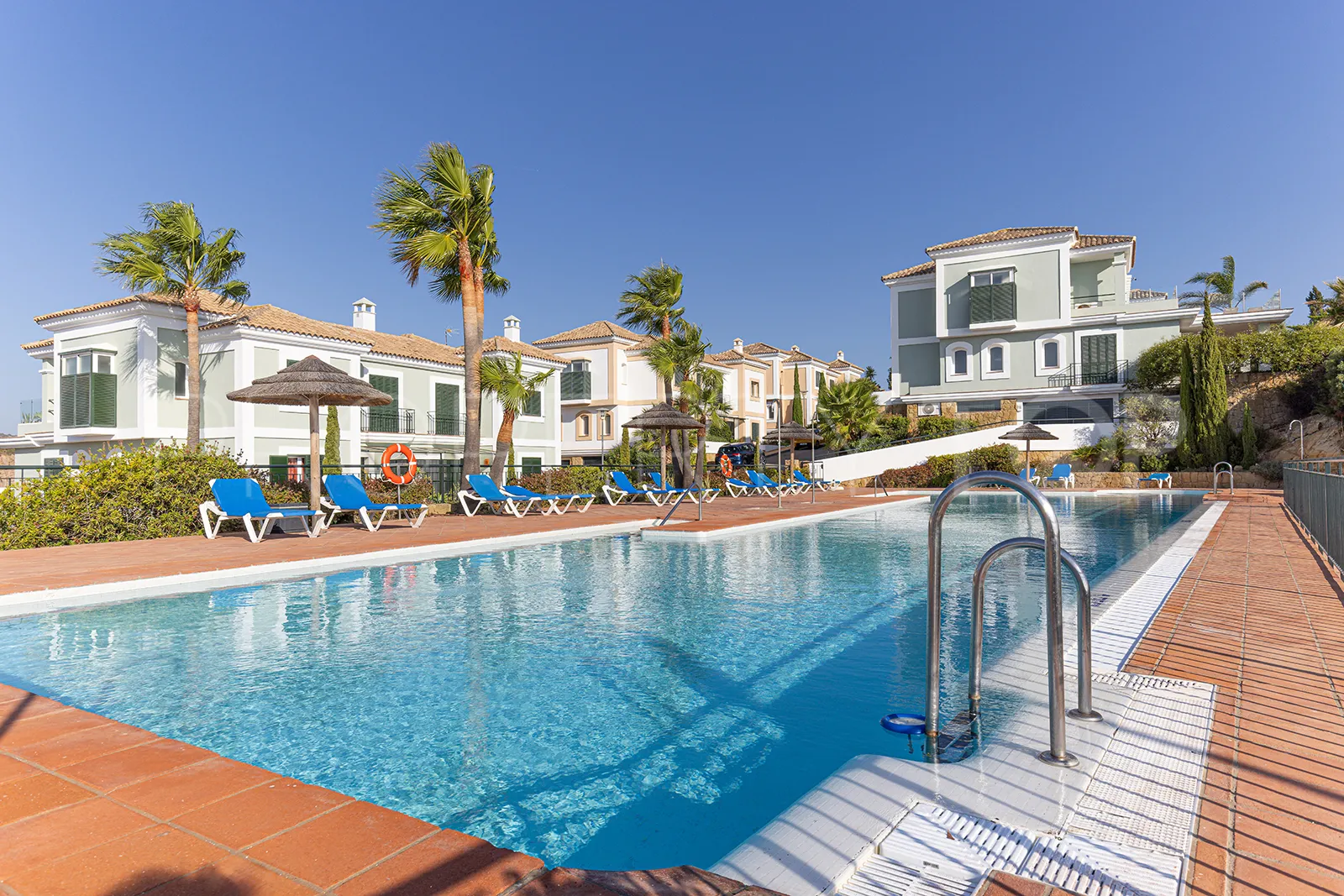 Doña Julia, apartamento planta baja a la venta con 3 dormitorios