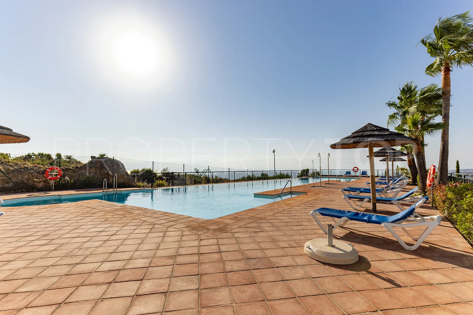 Doña Julia, apartamento planta baja a la venta con 3 dormitorios