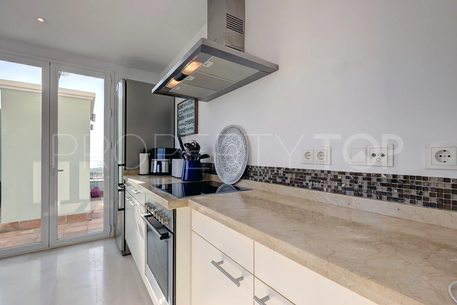 Doña Julia, apartamento planta baja a la venta con 3 dormitorios
