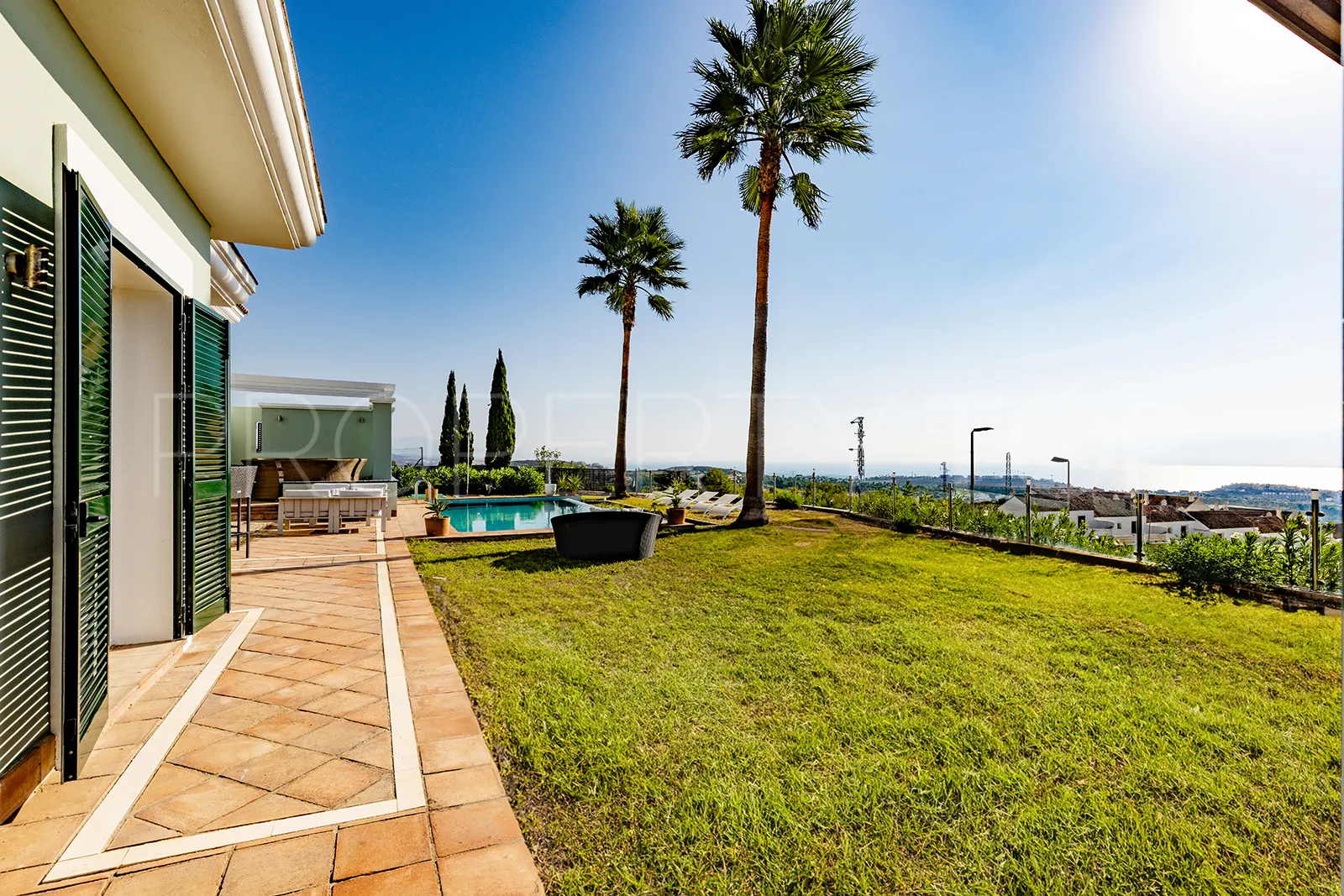 Doña Julia, apartamento planta baja a la venta con 3 dormitorios