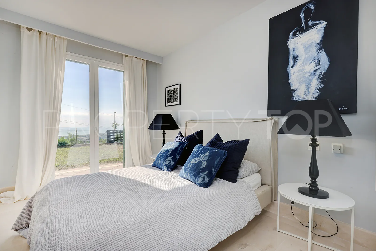Doña Julia, apartamento planta baja a la venta con 3 dormitorios