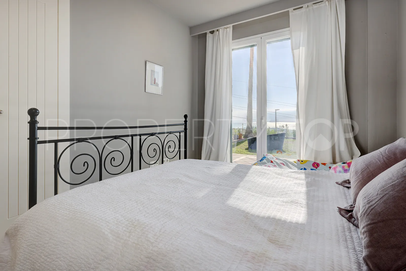 Doña Julia, apartamento planta baja a la venta con 3 dormitorios