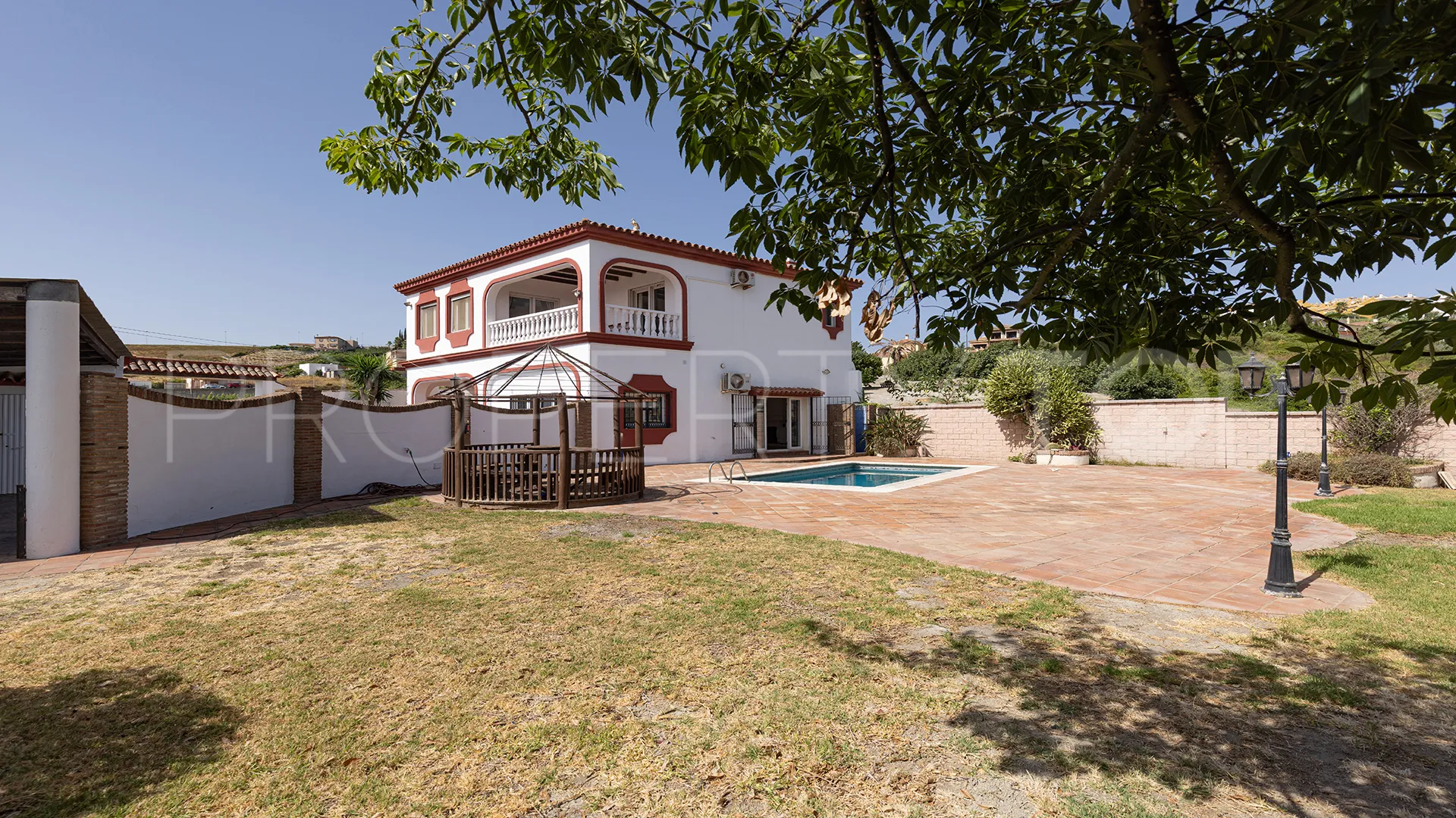 Villa en venta con 4 dormitorios en Manilva