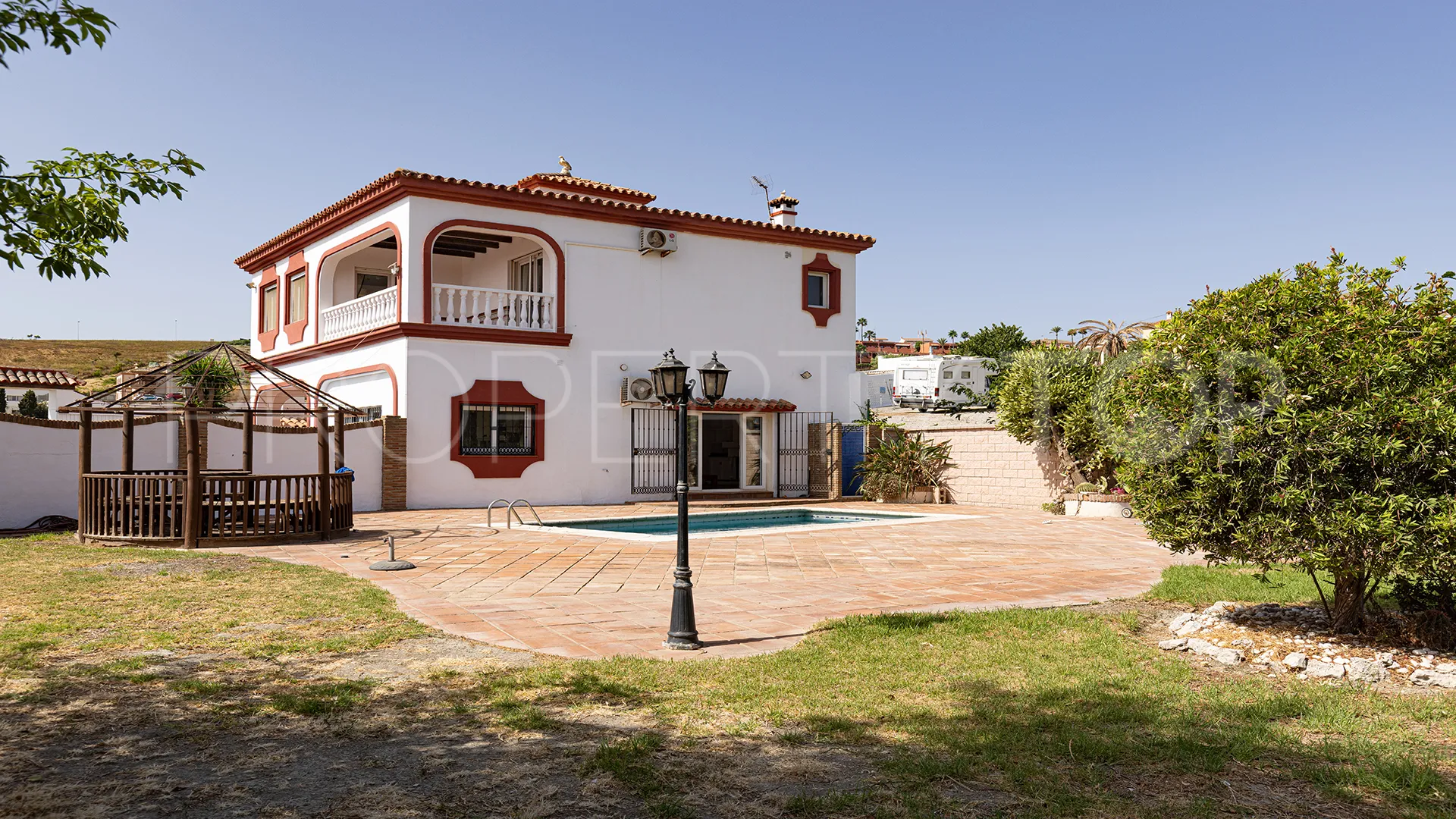 Villa en venta con 4 dormitorios en Manilva