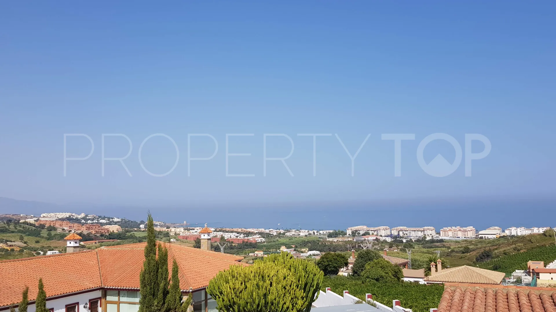 Villa en venta con 4 dormitorios en Manilva
