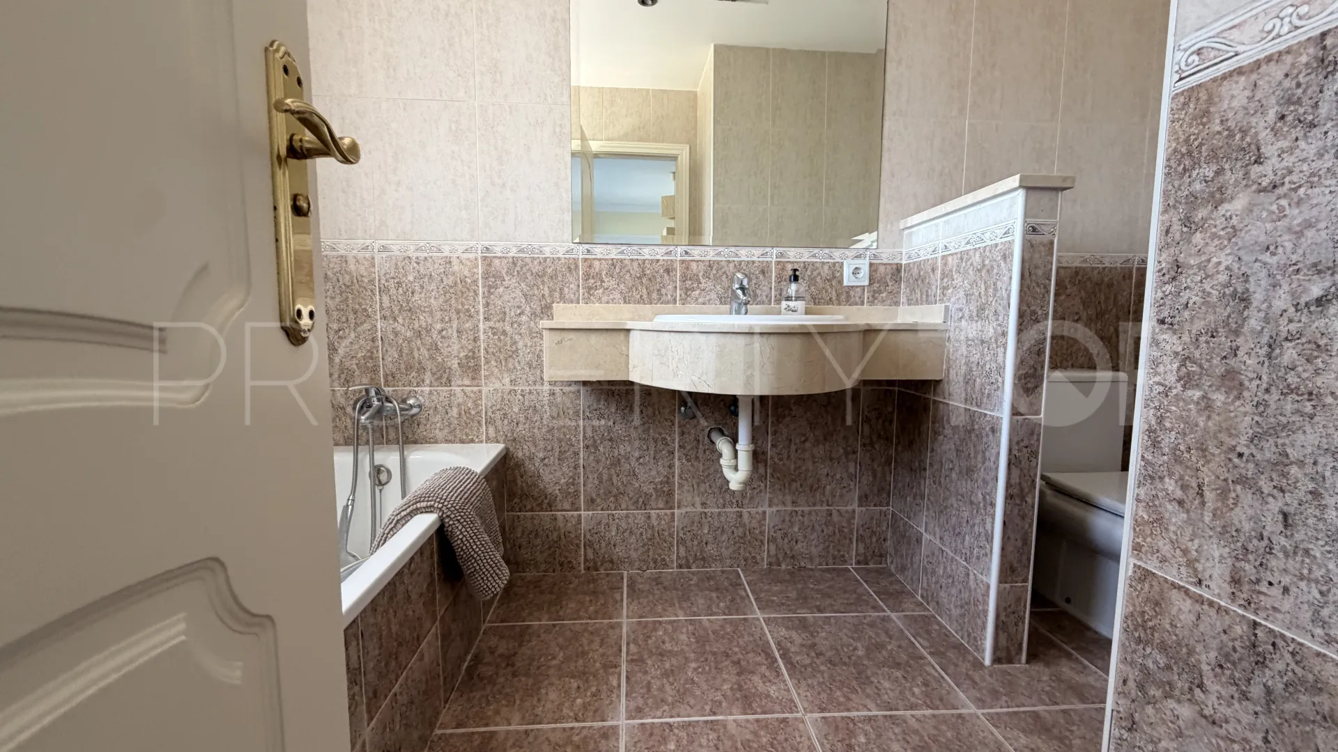 For sale La Vizcaronda town house