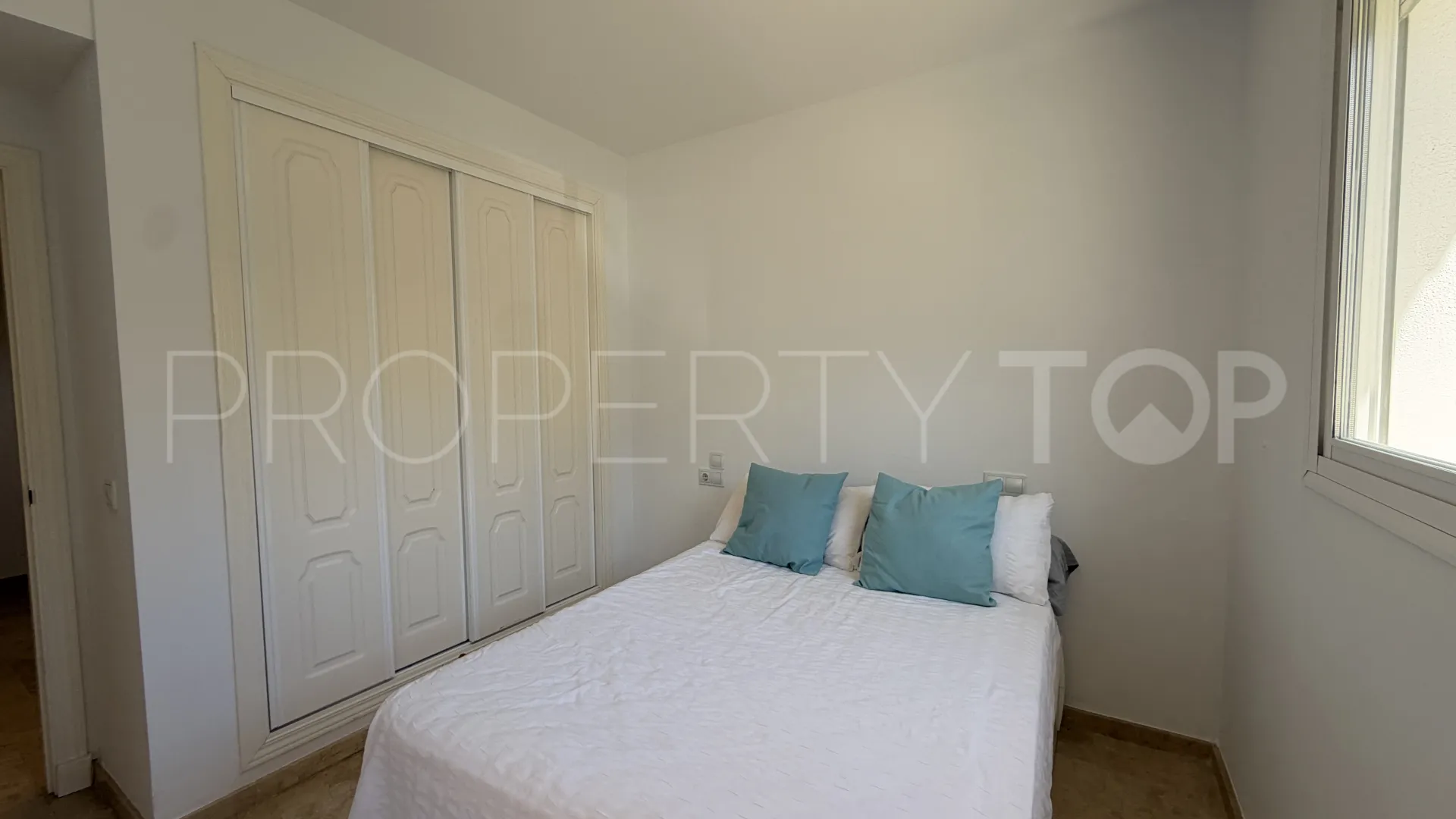 For sale La Vizcaronda town house