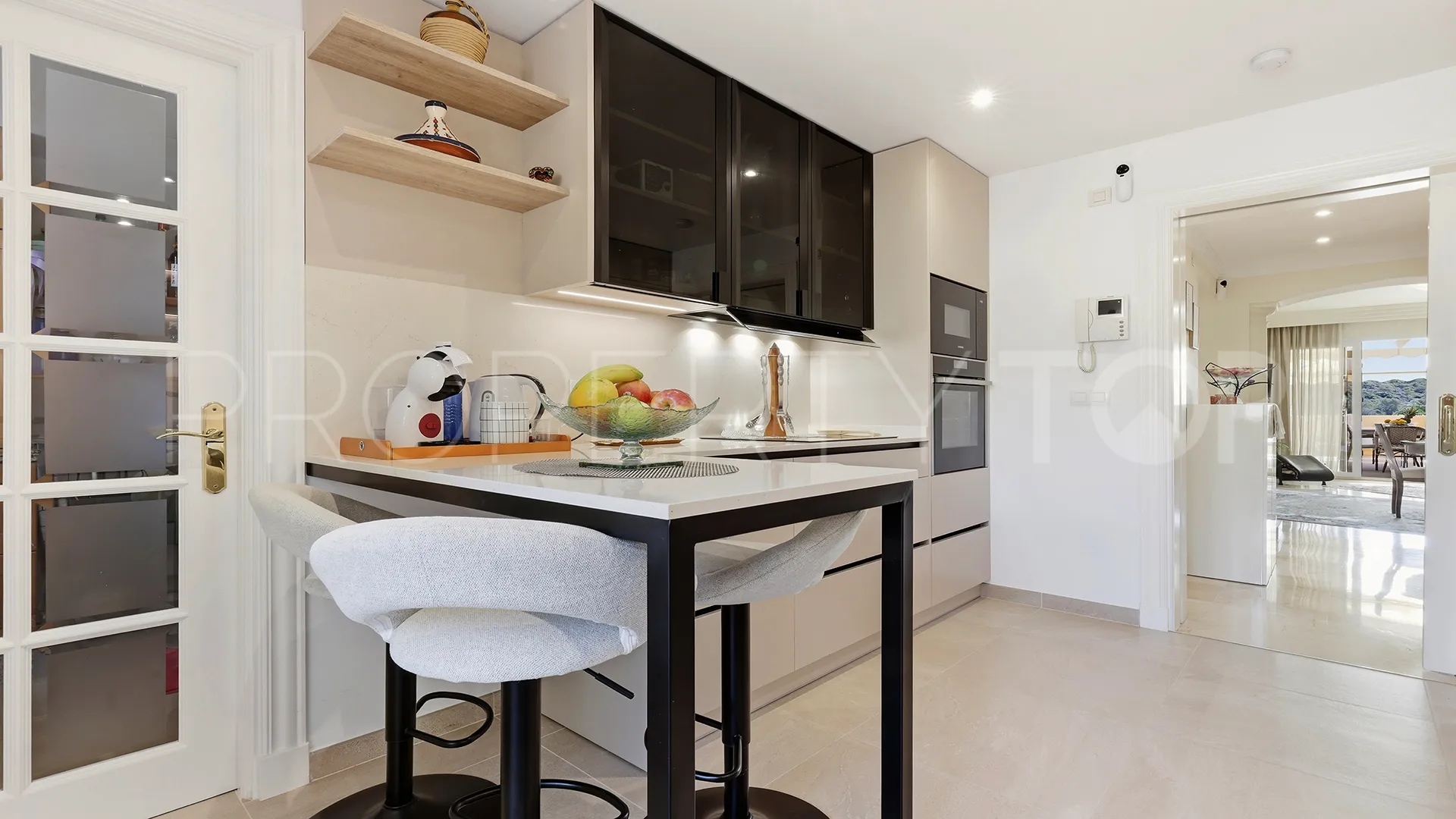 2 bedrooms apartment in Majestic for sale