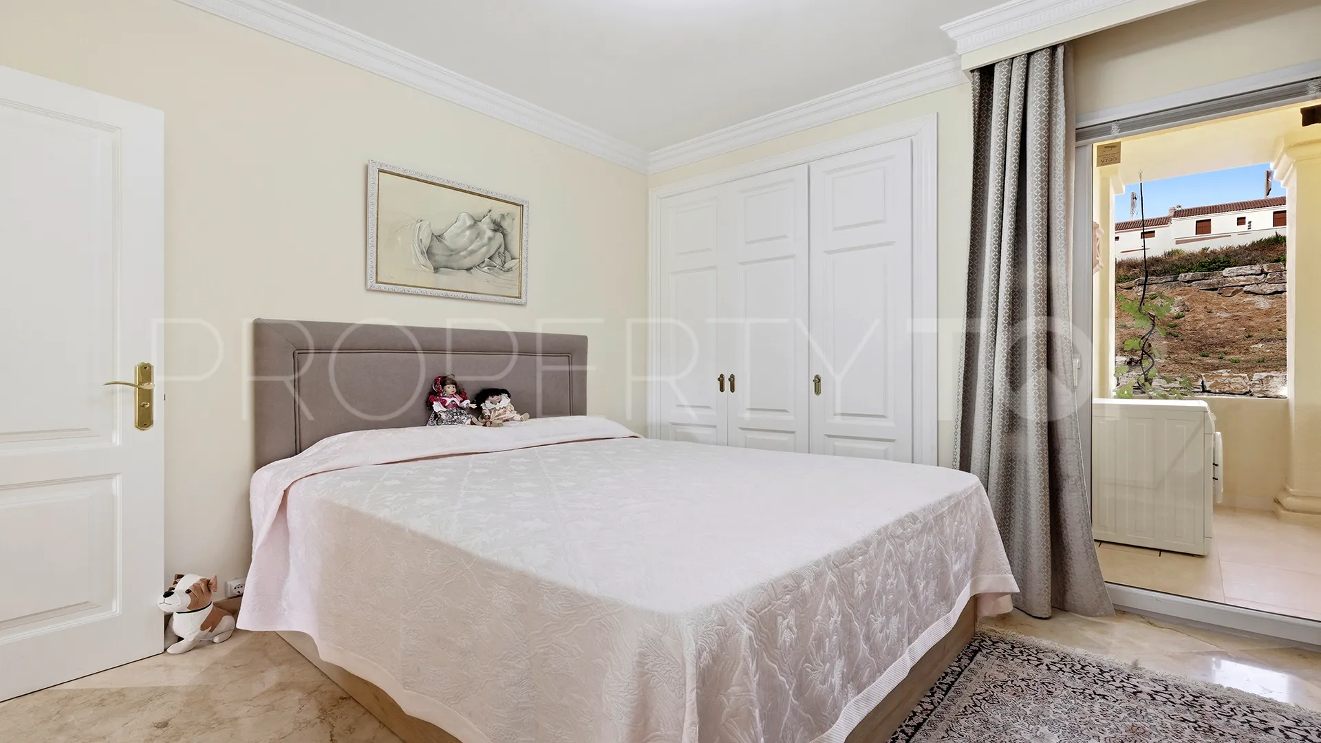 2 bedrooms apartment in Majestic for sale