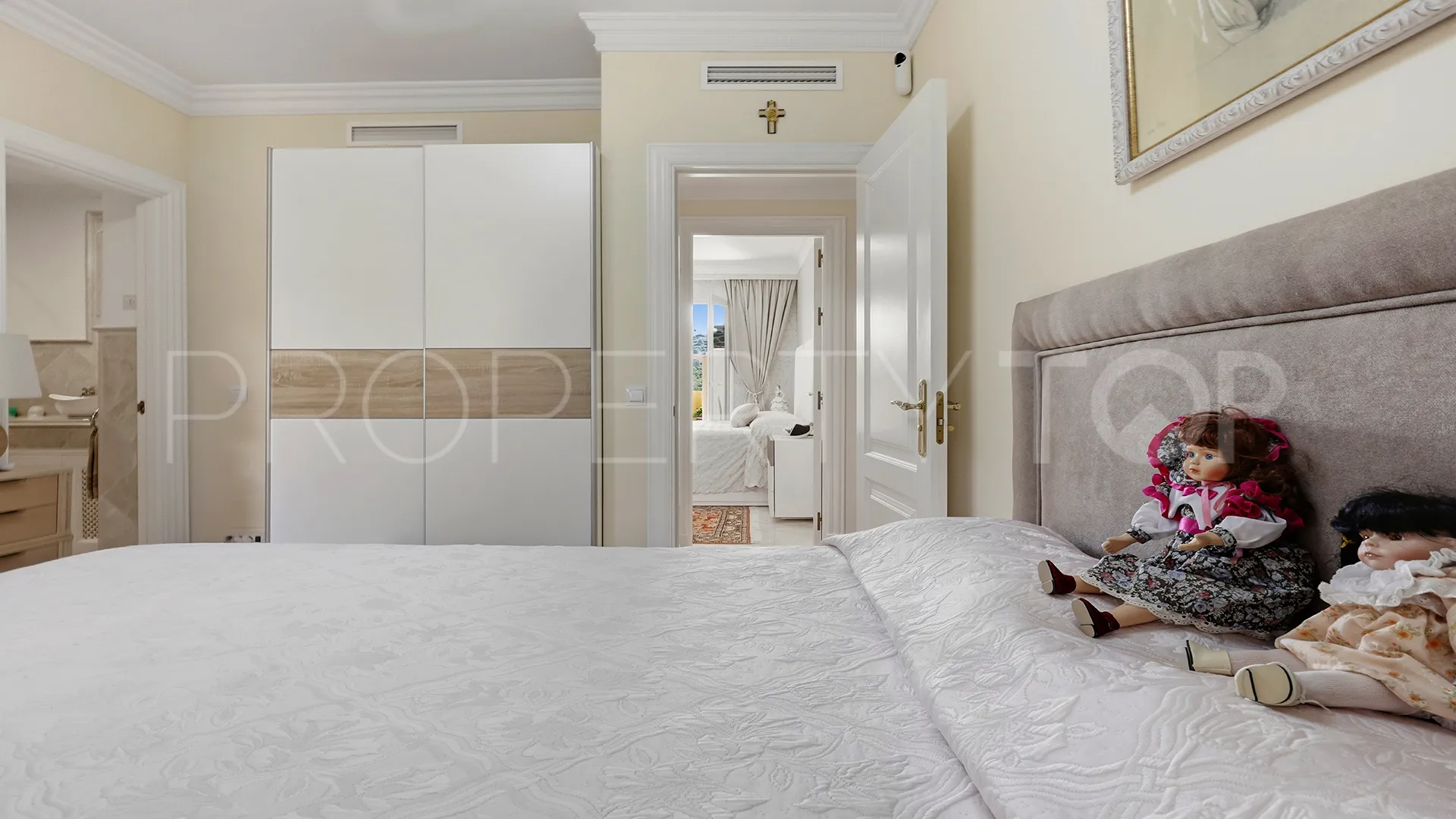 2 bedrooms apartment in Majestic for sale