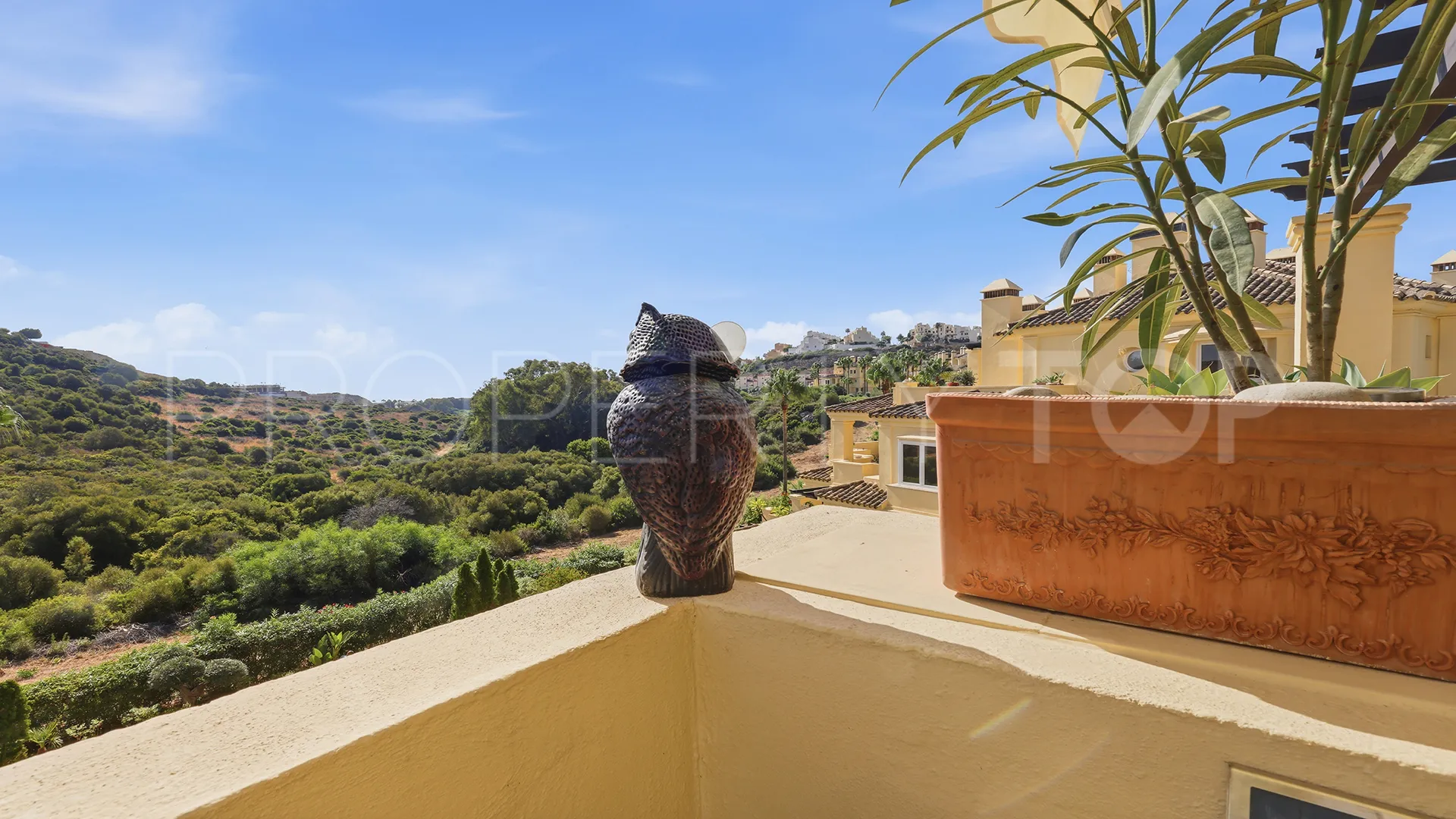 2 bedrooms apartment in Majestic for sale