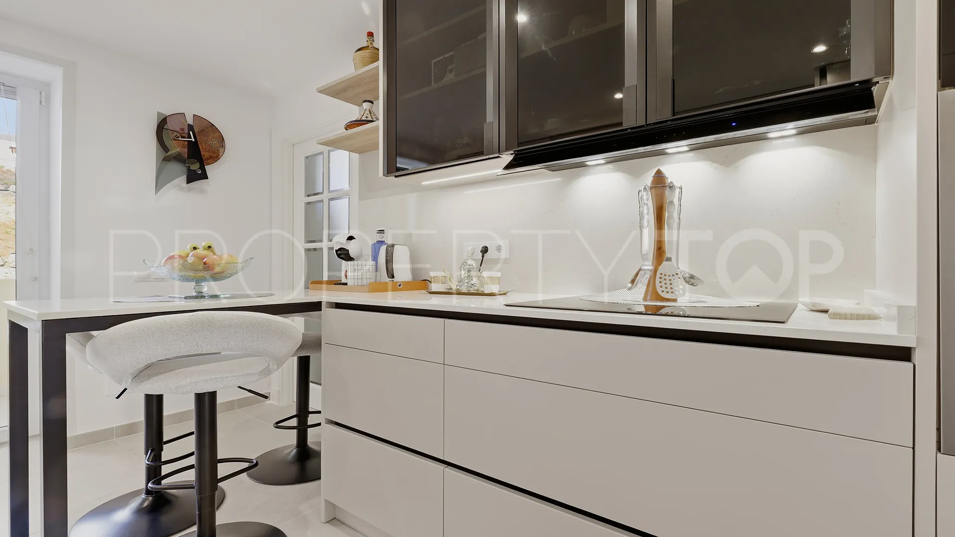 2 bedrooms apartment in Majestic for sale