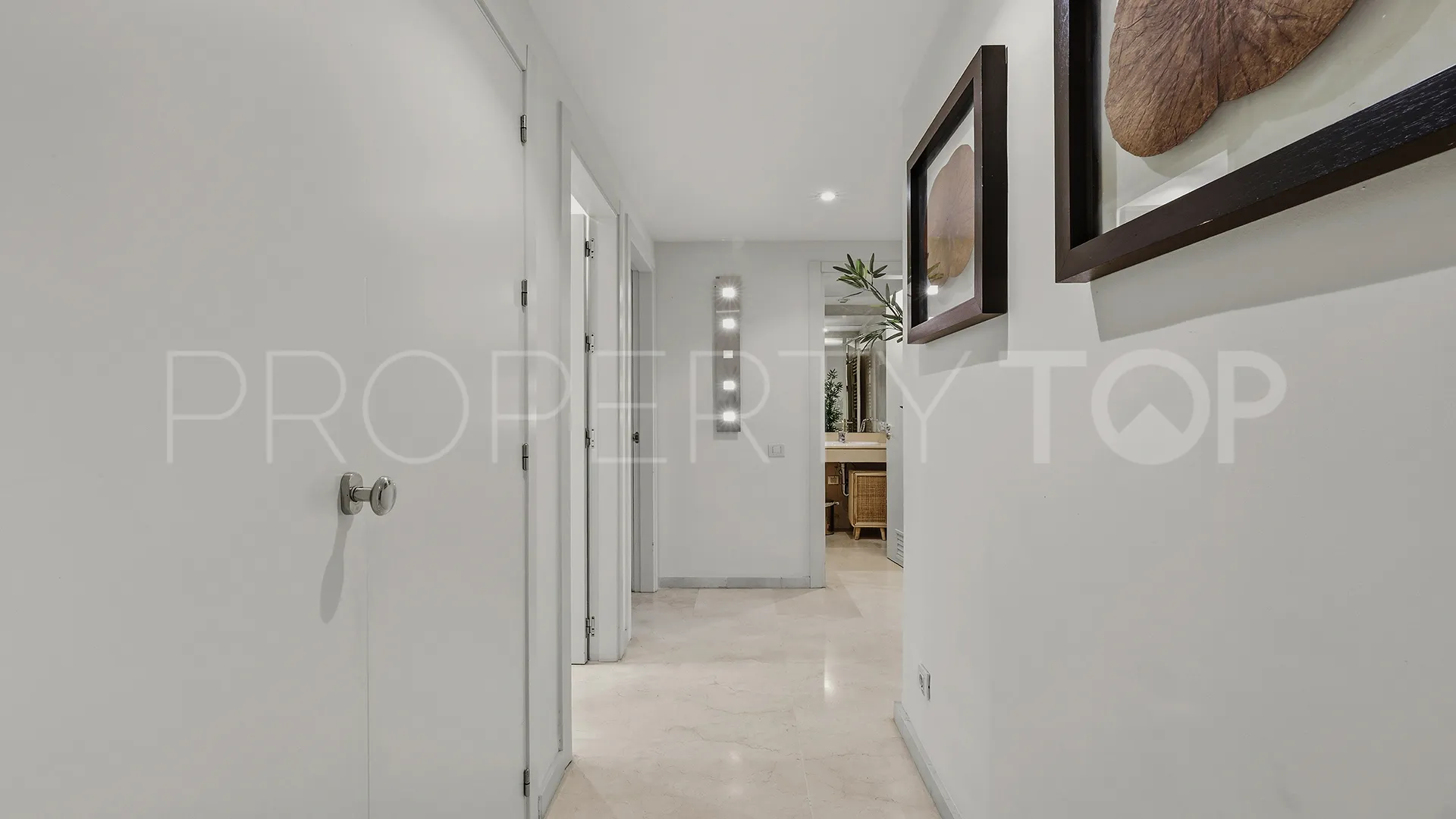 For sale ground floor apartment in Los Granados de Duquesa