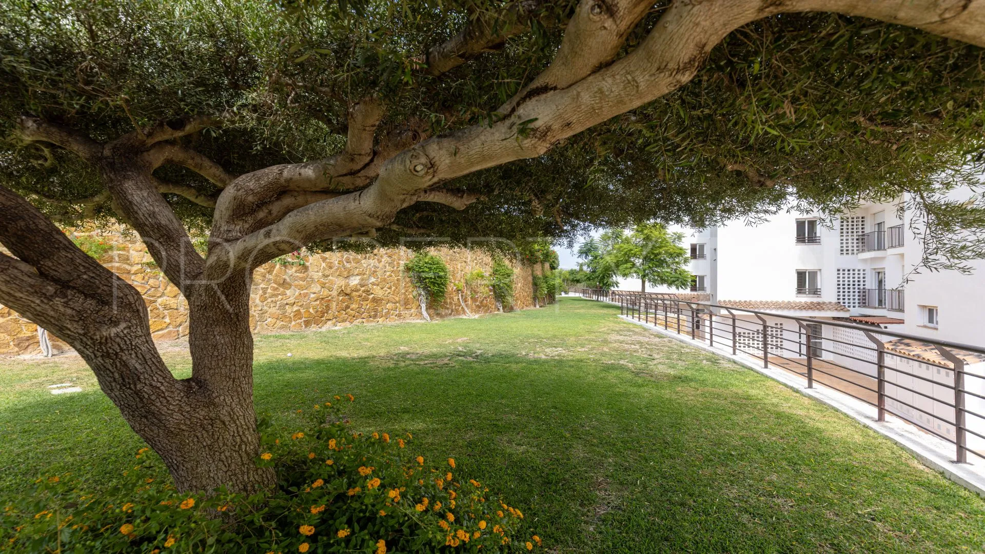 Los Hidalgos, apartamento planta baja en venta con 2 dormitorios