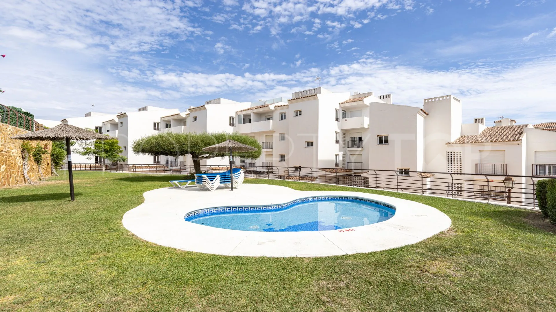 Los Hidalgos, apartamento planta baja en venta con 2 dormitorios
