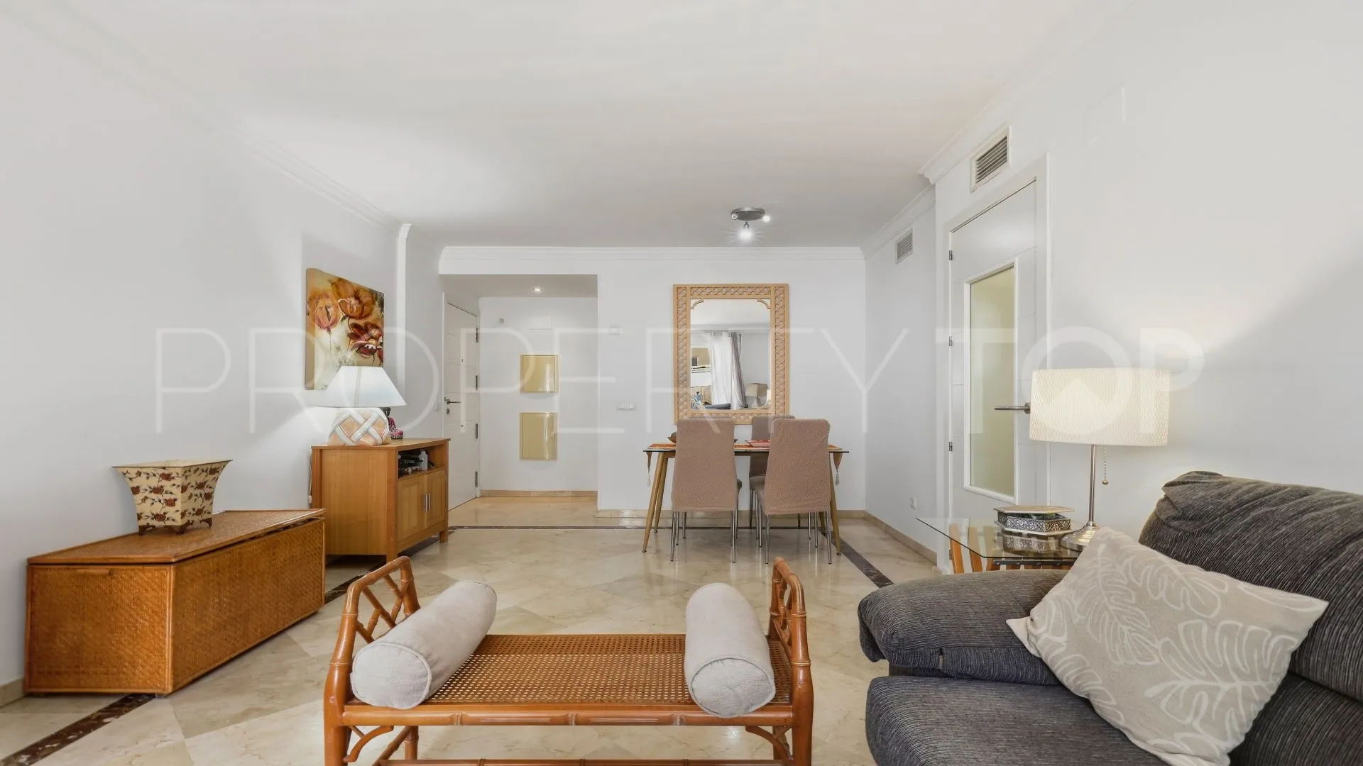 Los Hidalgos, apartamento planta baja en venta con 2 dormitorios