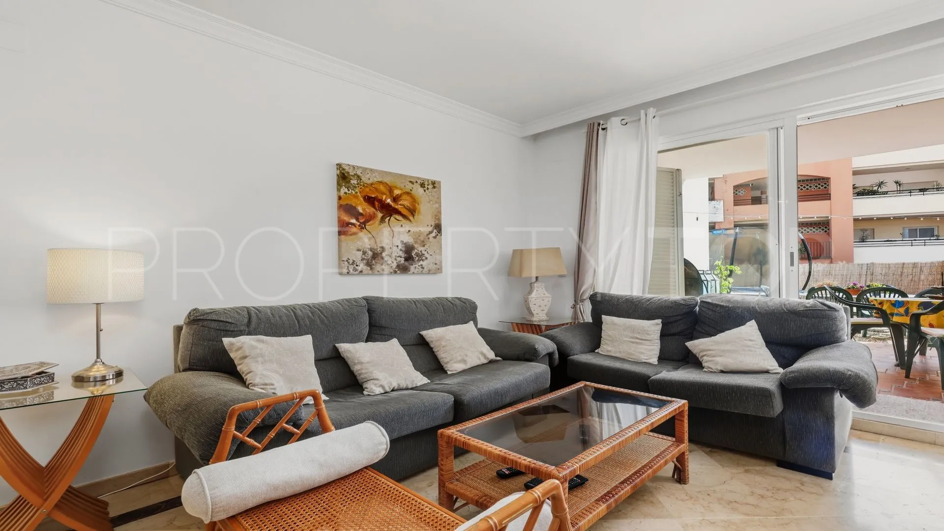 Los Hidalgos, apartamento planta baja en venta con 2 dormitorios