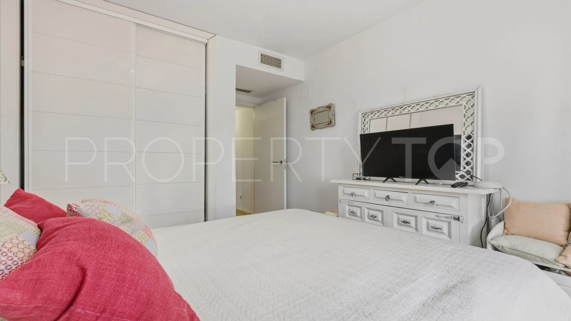 Los Hidalgos, apartamento planta baja en venta con 2 dormitorios