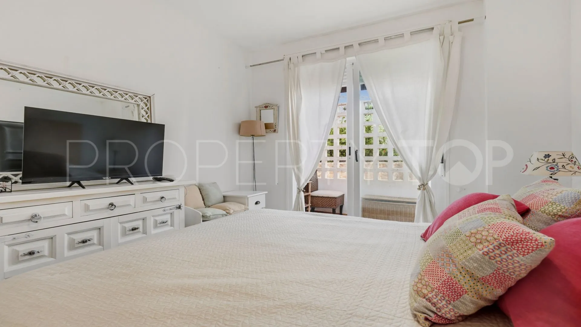Los Hidalgos, apartamento planta baja en venta con 2 dormitorios