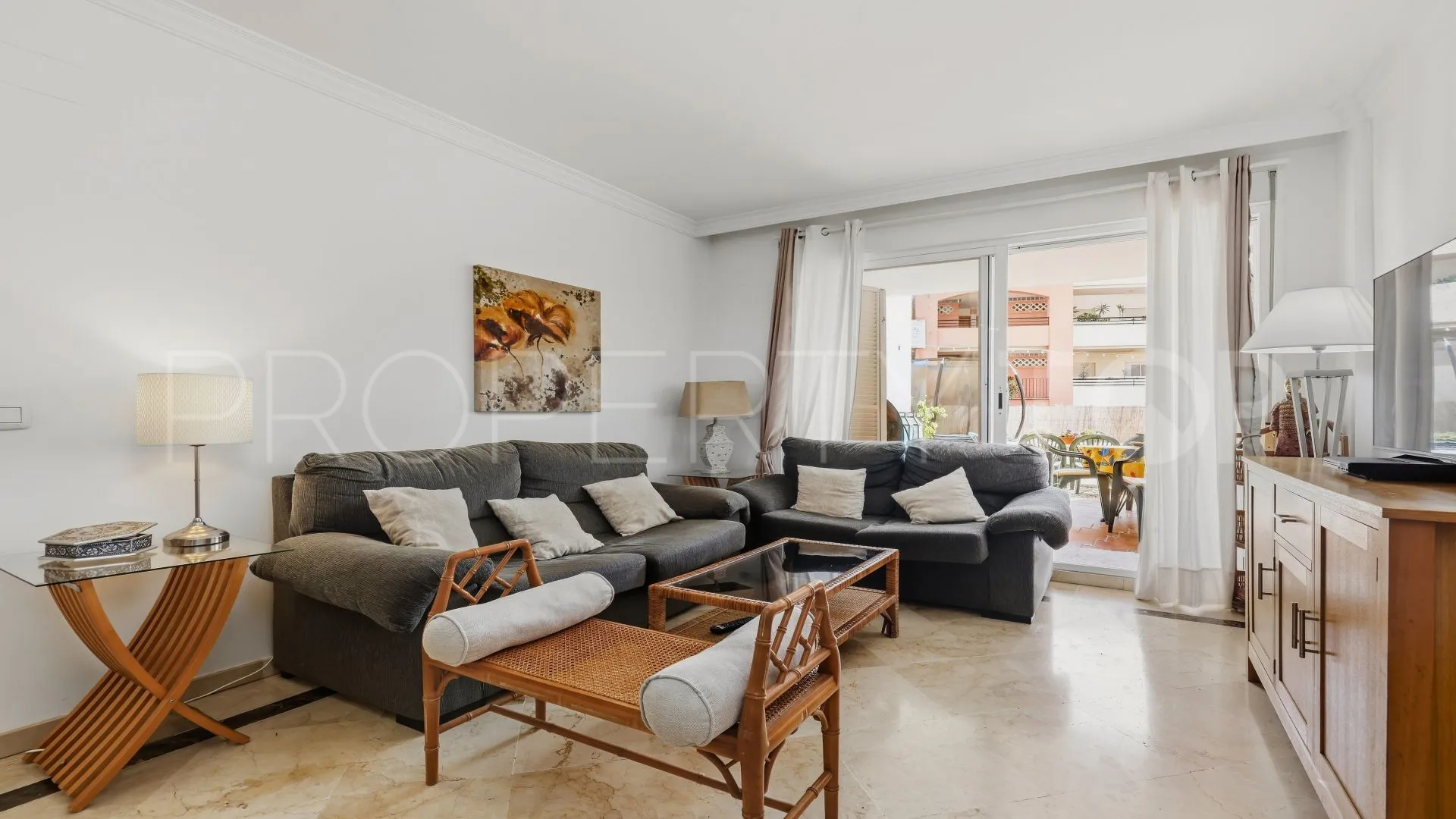 Los Hidalgos, apartamento planta baja en venta con 2 dormitorios