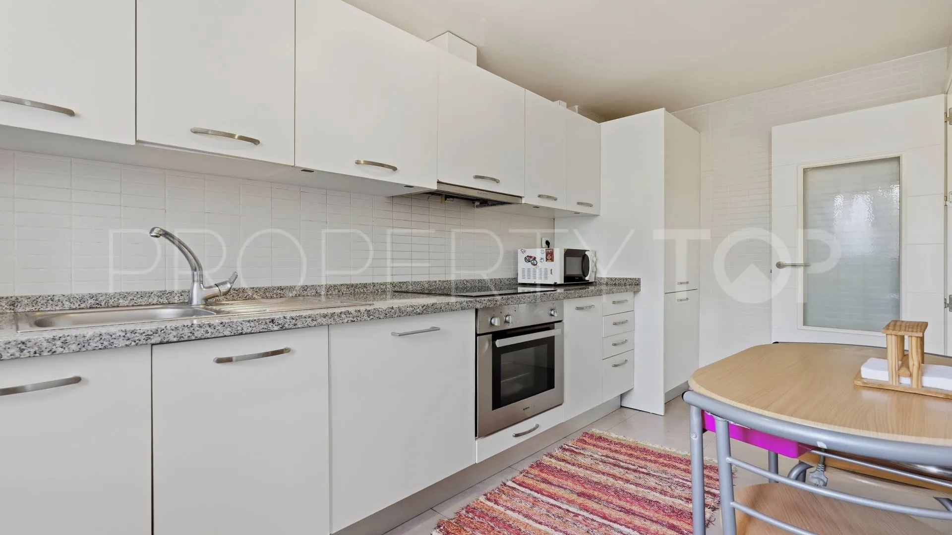 Los Hidalgos, apartamento planta baja en venta con 2 dormitorios