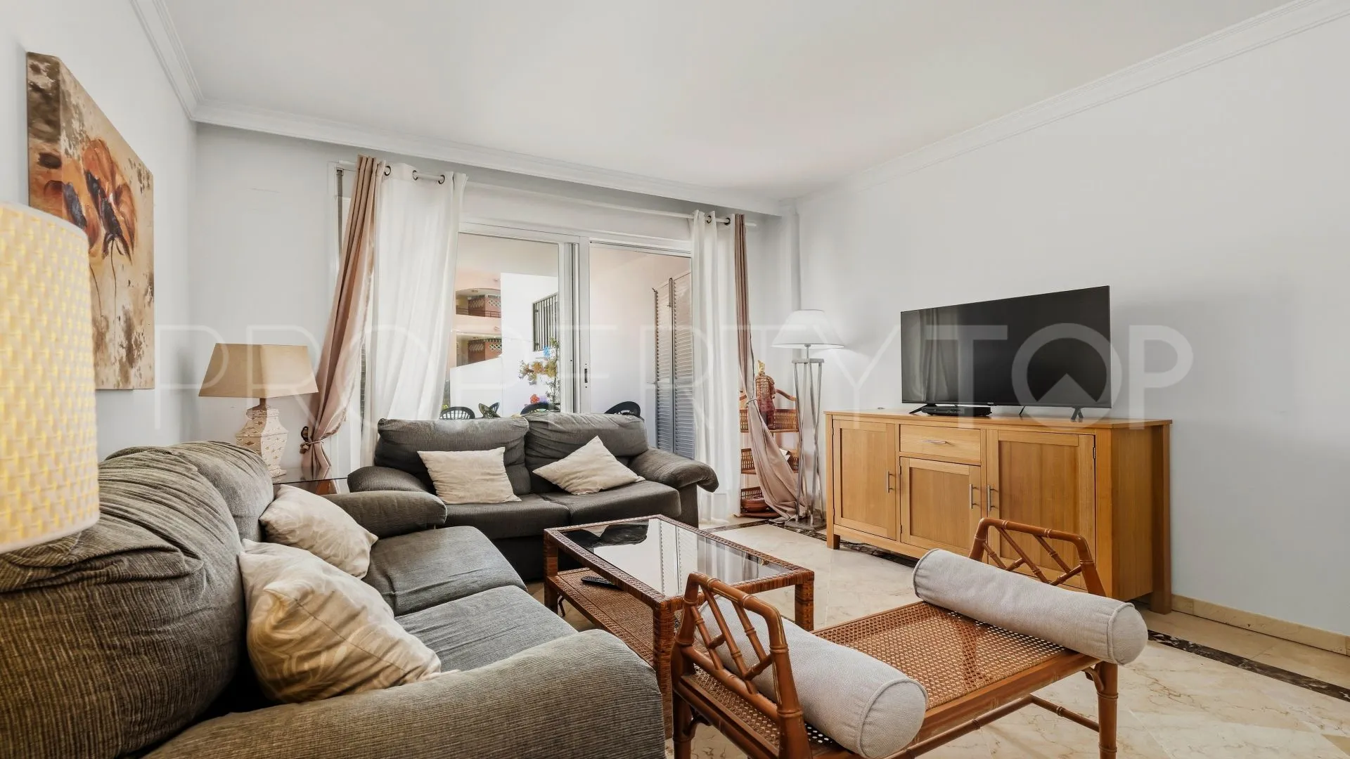 Los Hidalgos, apartamento planta baja en venta con 2 dormitorios