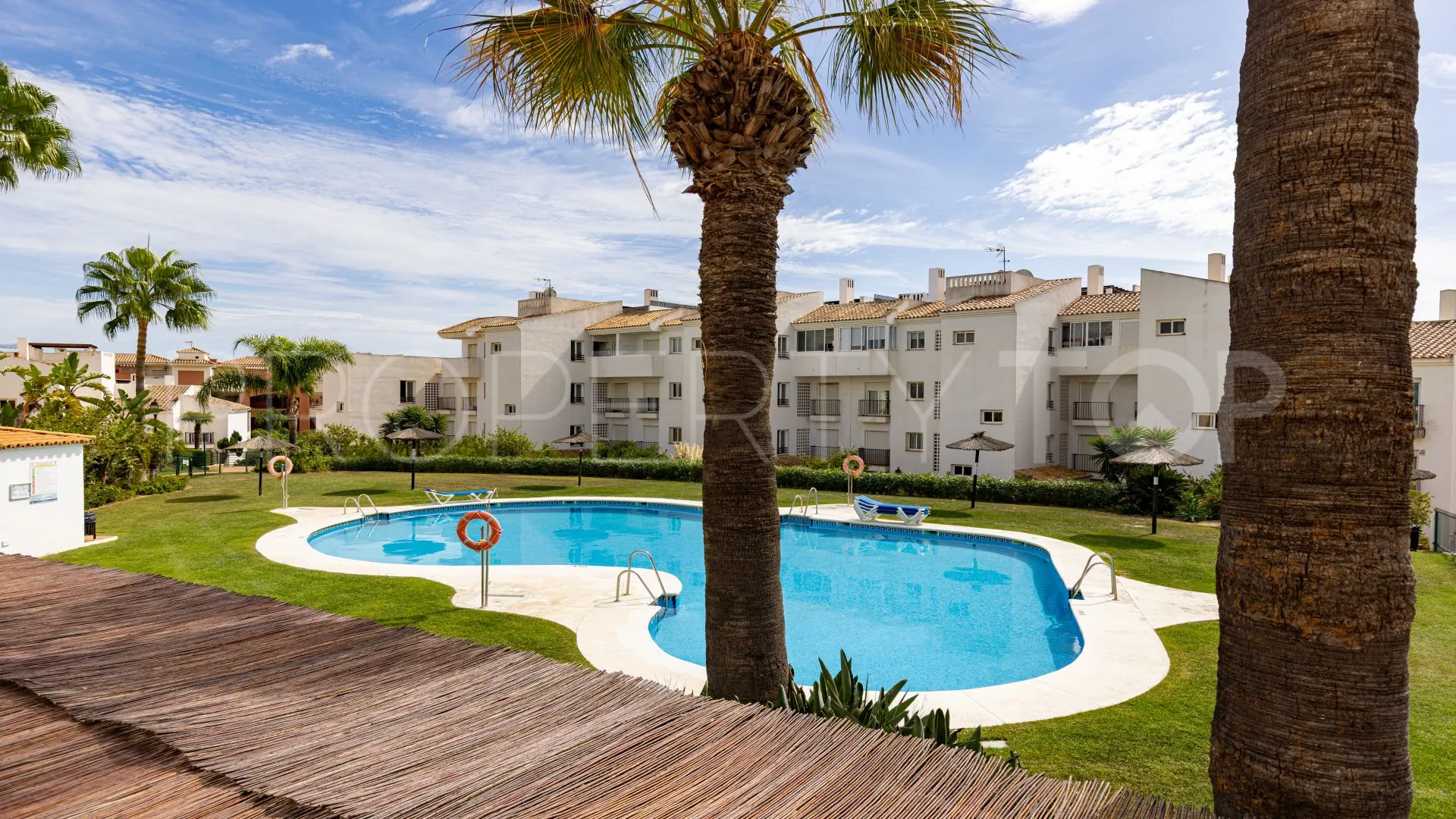 Los Hidalgos, apartamento planta baja en venta con 2 dormitorios