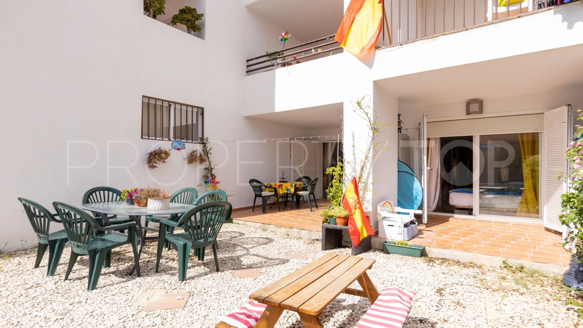 Los Hidalgos, apartamento planta baja en venta con 2 dormitorios