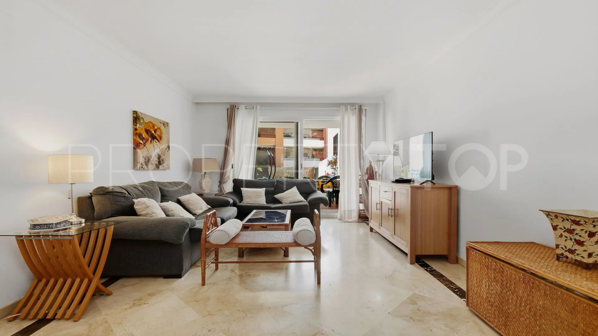 Los Hidalgos, apartamento planta baja en venta con 2 dormitorios
