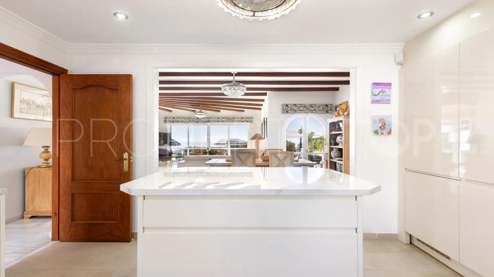 Semi detached villa for sale in La Duquesa Golf with 4 bedrooms