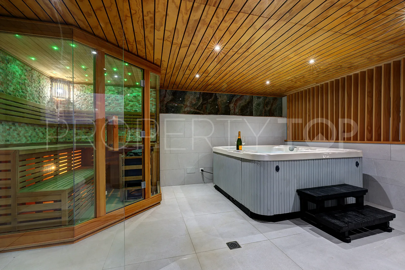 Casares, villa en venta