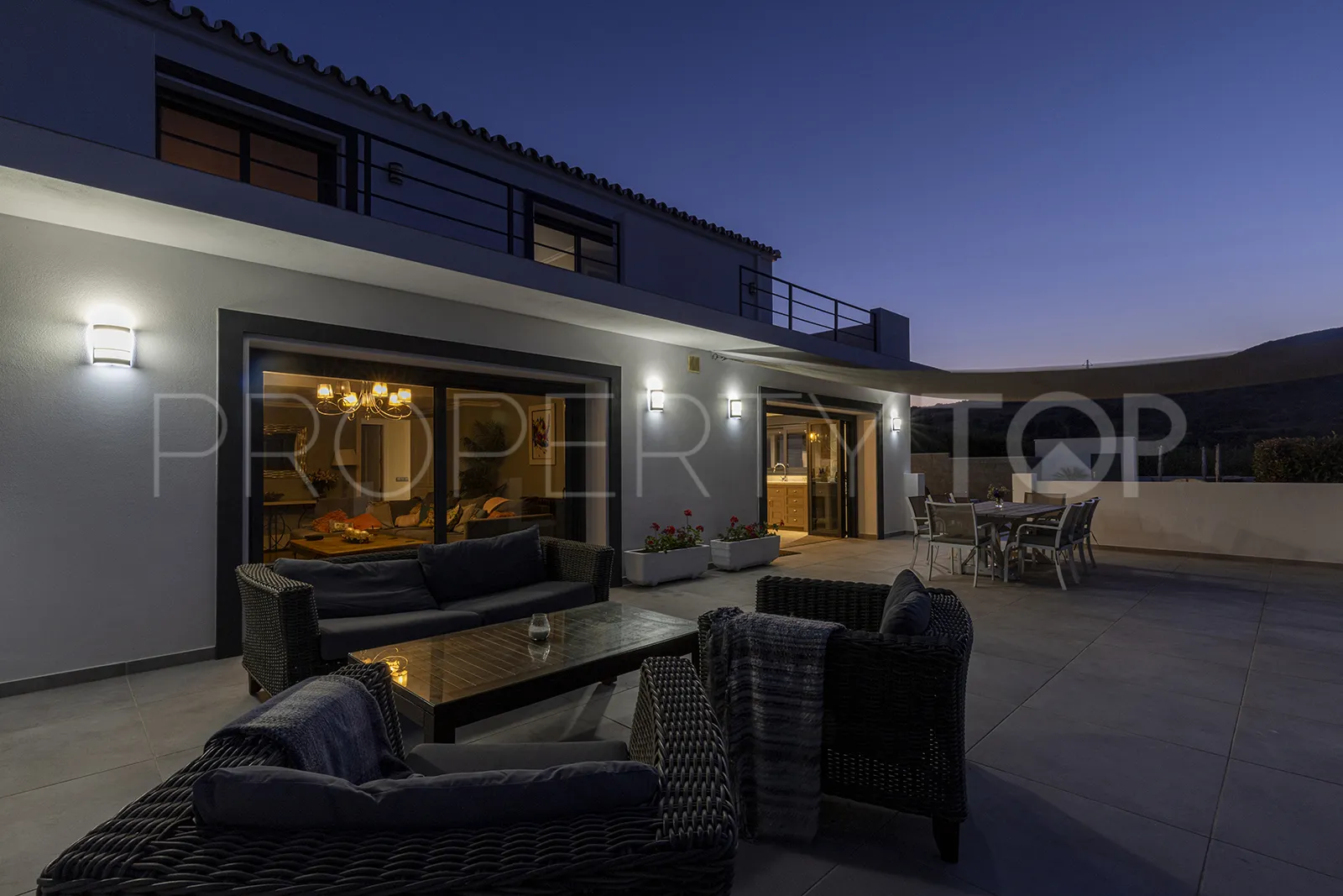 Casares, villa en venta