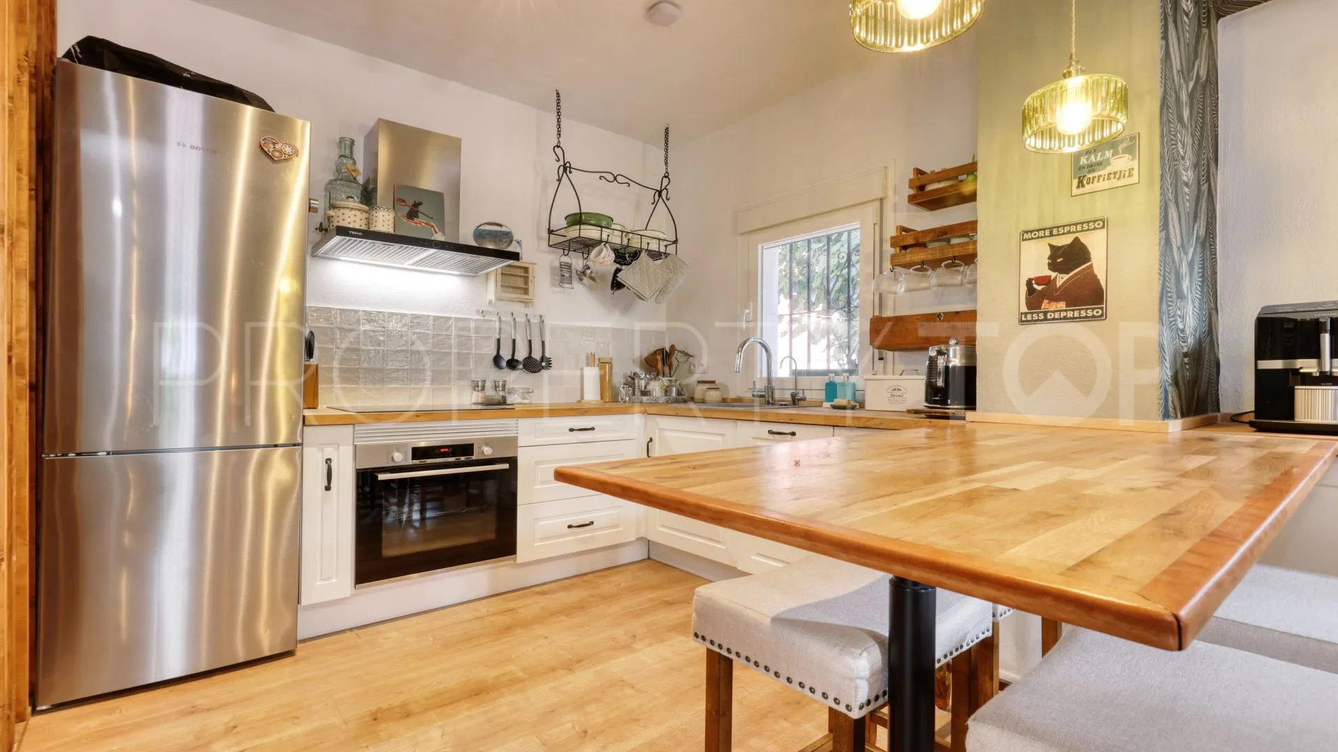 Ground floor apartment in Estepona Centre for sale
