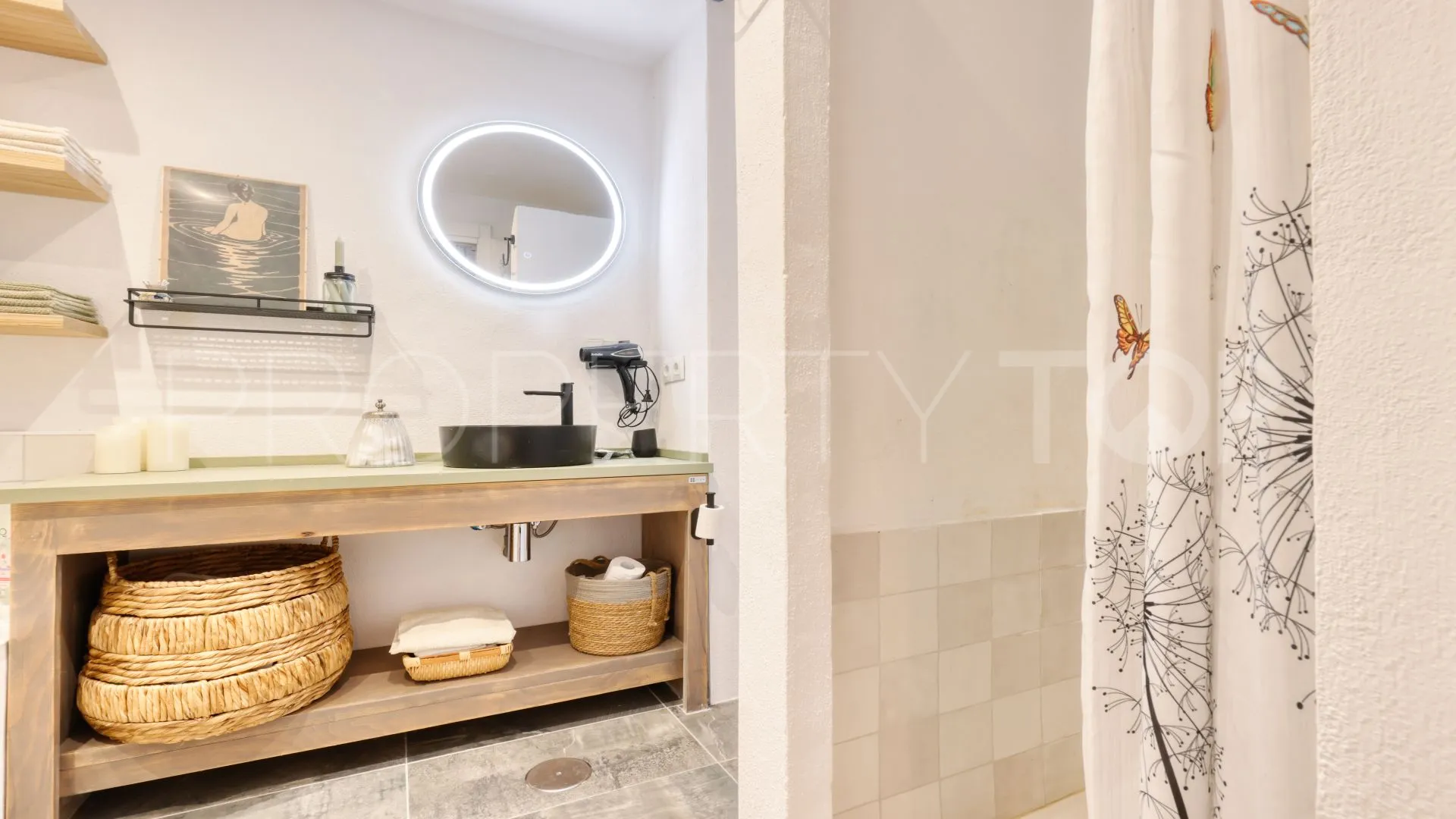 Ground floor apartment in Estepona Centre for sale