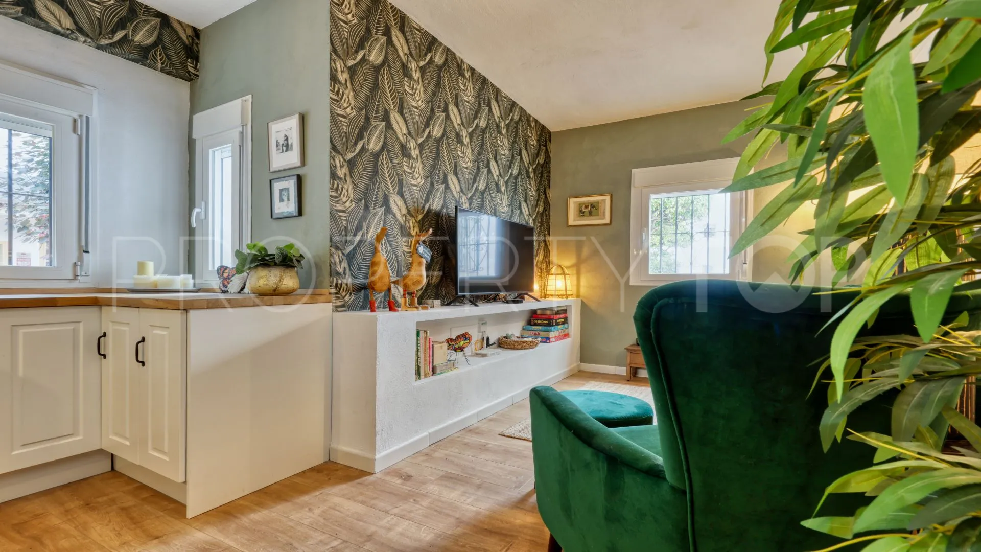 Ground floor apartment in Estepona Centre for sale