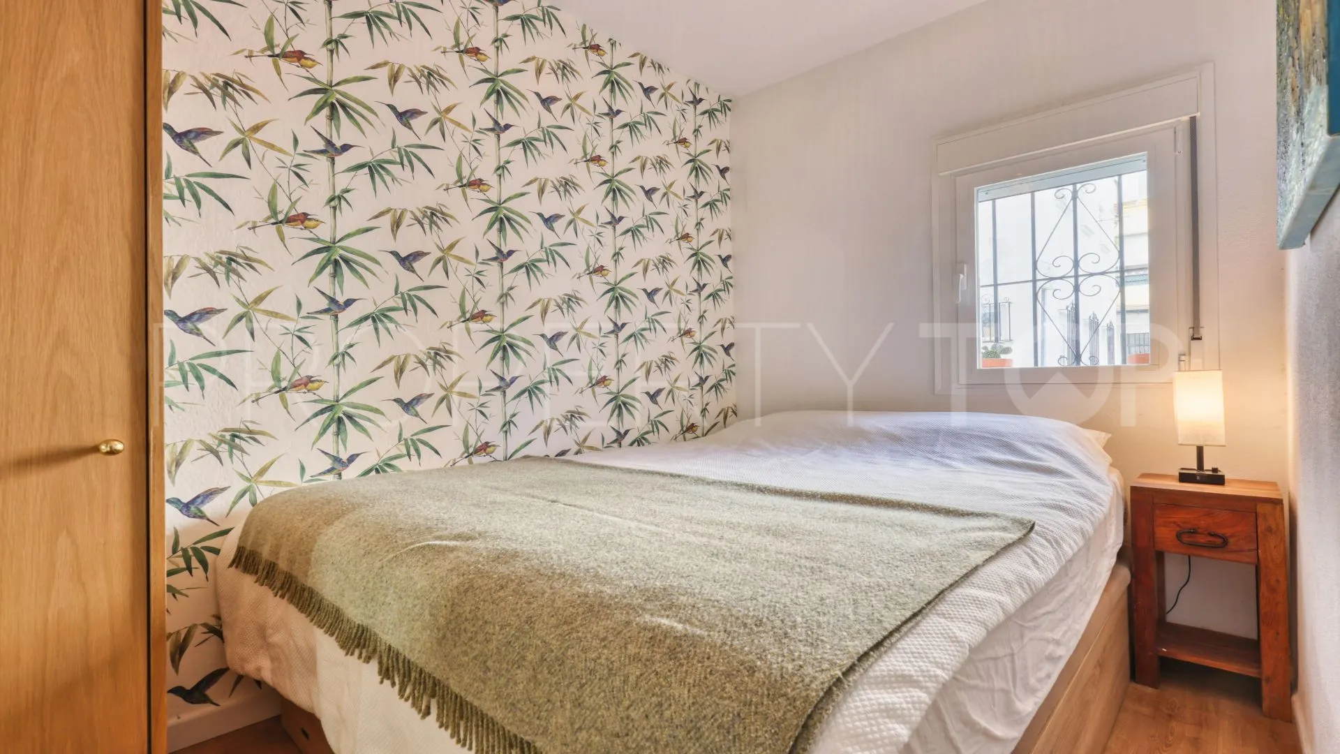 Ground floor apartment in Estepona Centre for sale