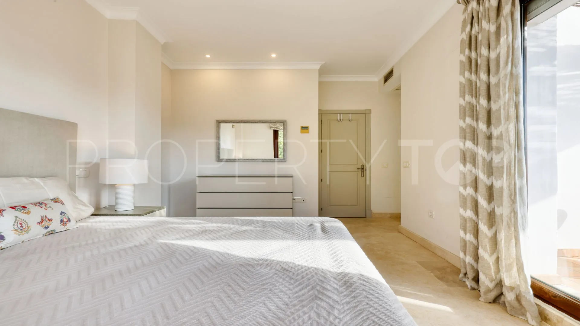 2 bedrooms penthouse for sale in Altos de Cortesín