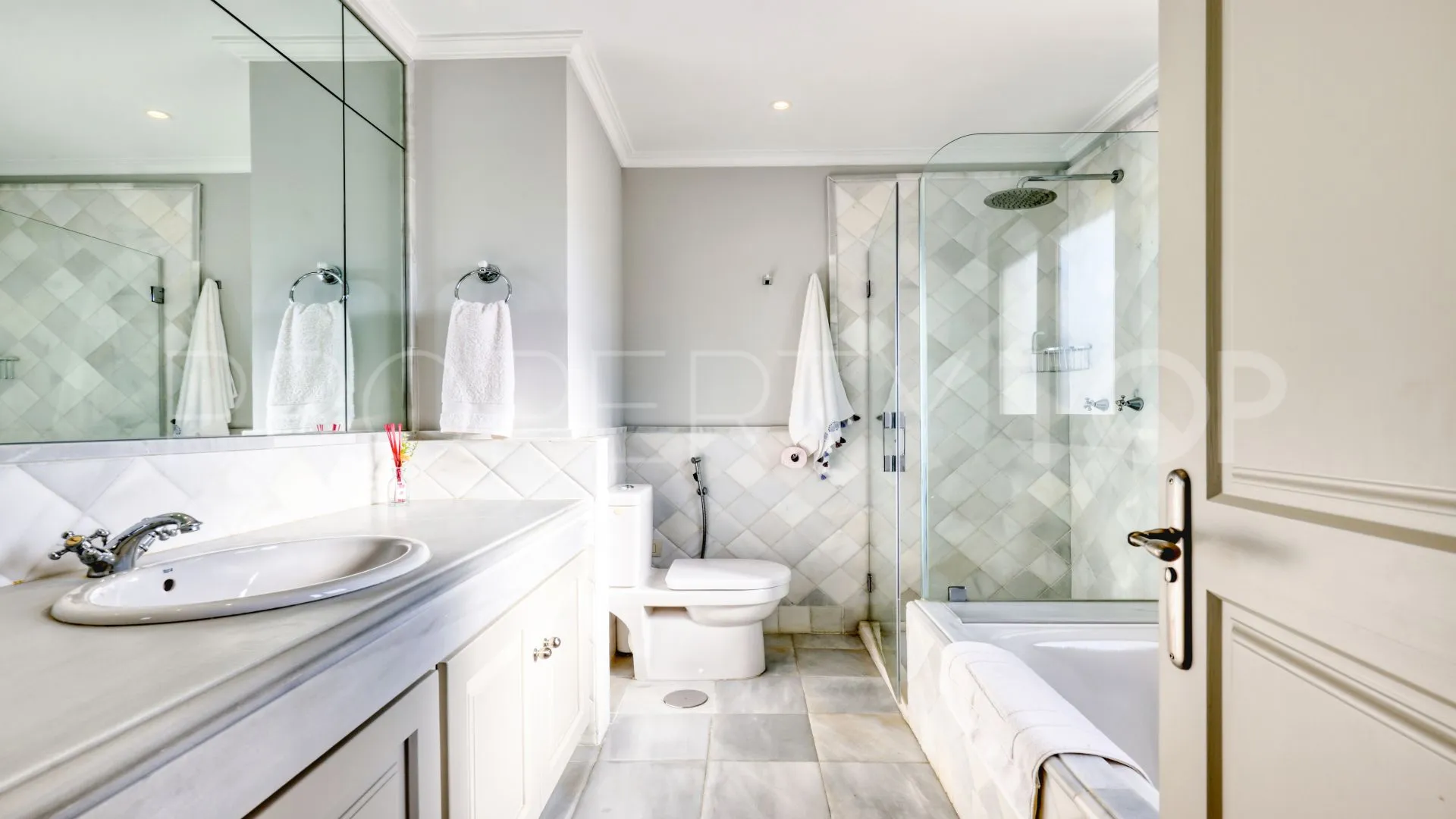 2 bedrooms penthouse for sale in Altos de Cortesín