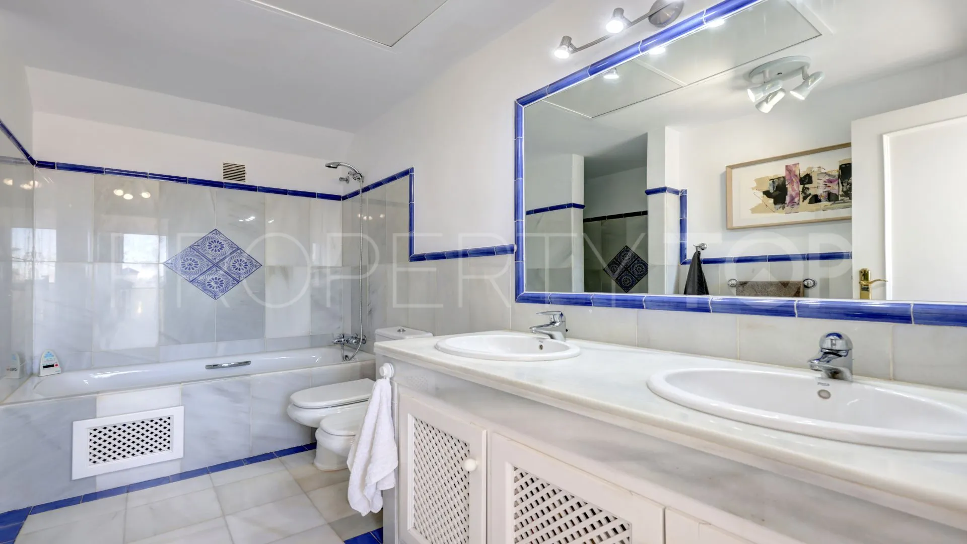 For sale duplex penthouse in La Perla de la Bahía with 3 bedrooms