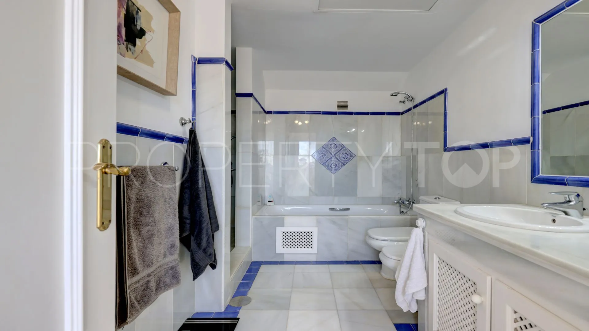 For sale duplex penthouse in La Perla de la Bahía with 3 bedrooms