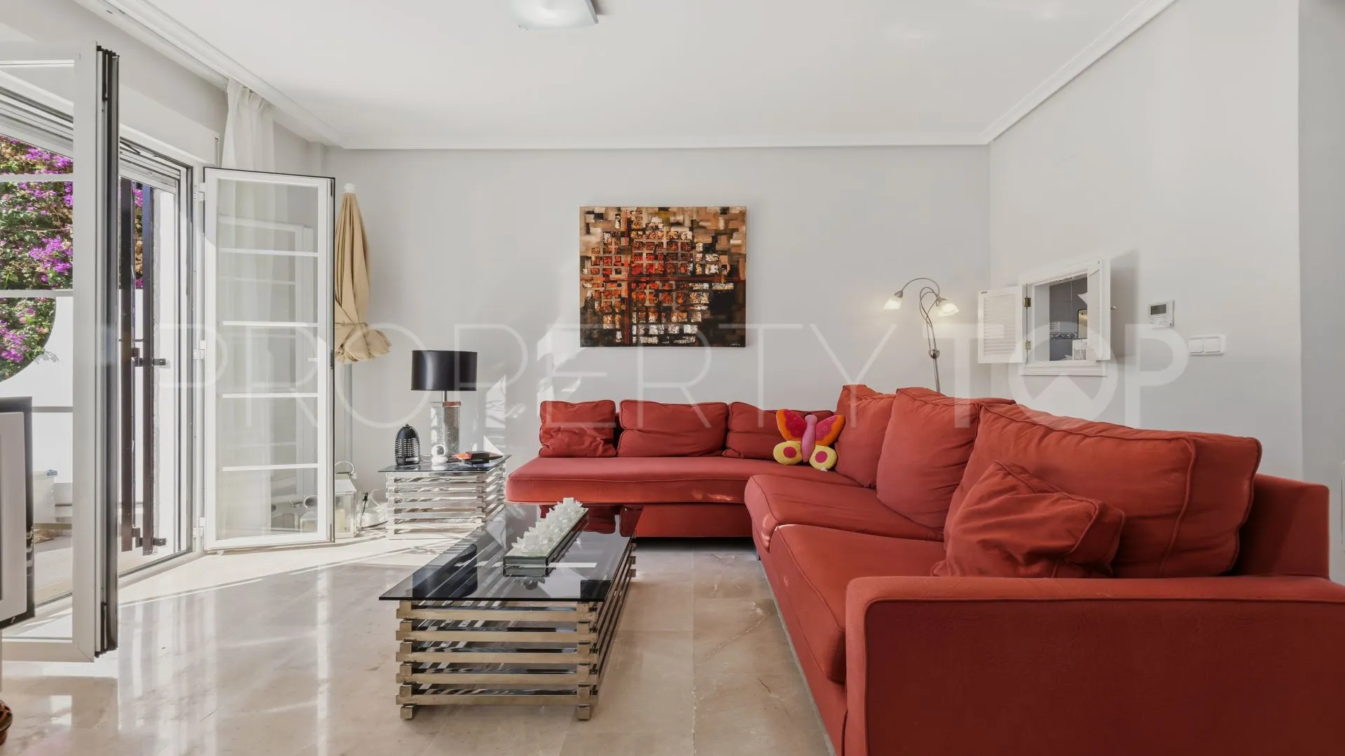 Town house for sale in Bahia de Casares