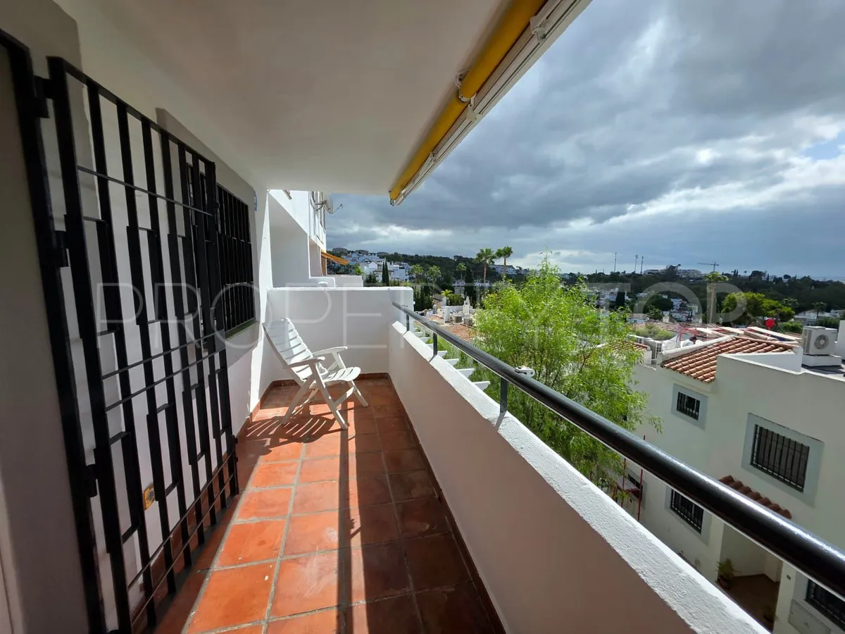 Se vende Ático en Aloha de 2 dormitorios