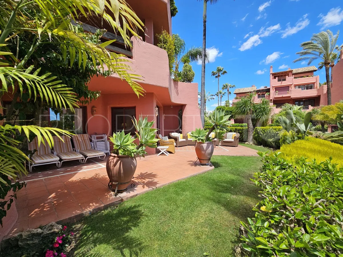 For sale ground floor apartment with 2 bedrooms in New Golden Mile