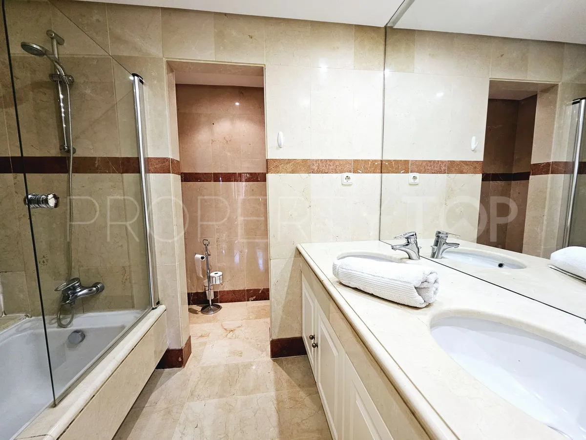 For sale ground floor apartment with 2 bedrooms in New Golden Mile