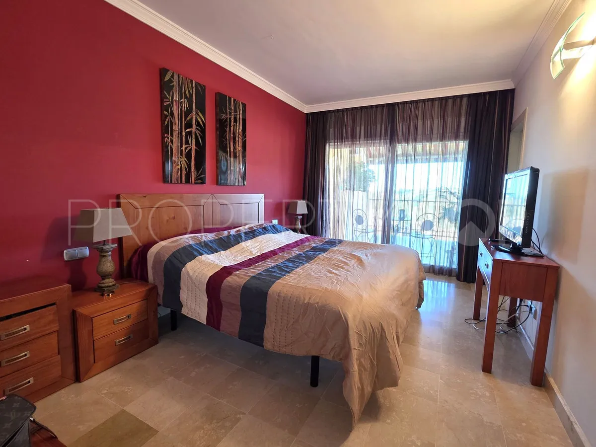 Comprar apartamento de 2 dormitorios en Atalaya